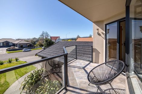 Photo of property in 106 Pacific Drive, Fitzherbert, Palmerston North, 4410