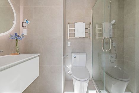 Photo of property in 7c Maroubra Place, Botany Downs, Auckland, 2010