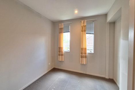 Photo of property in 3a Pittville Place, Henderson, Auckland, 0612