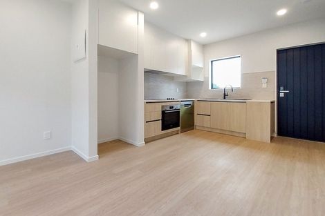 Photo of property in 1/285 Te Atatu Road, Te Atatu South, Auckland, 0610