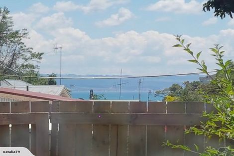 Photo of property in 135 Shakespeare Road, Bluff Hill, Napier, 4110