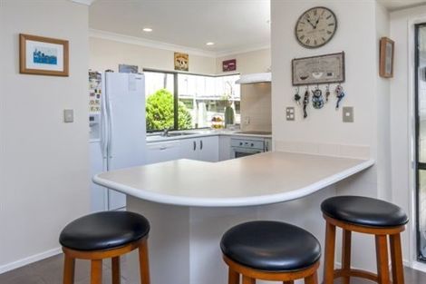 Photo of property in 1/19 Simmental Crescent, Somerville, Auckland, 2014