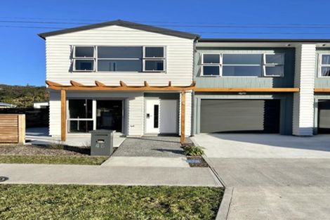 Photo of property in 4b Horoeka Street, Stokes Valley, Lower Hutt, 5019