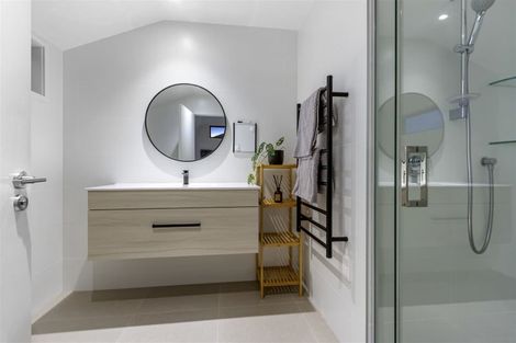 Photo of property in 174b Archers Road, Glenfield, Auckland, 0629