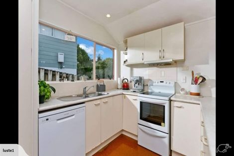 Photo of property in 1/39 Witheford Drive, Bayview, Auckland, 0629