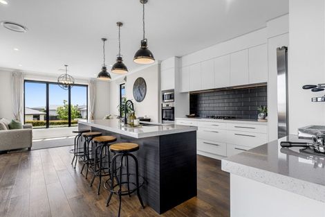 Photo of property in 10 Benmore Crescent, Pyes Pa, Tauranga, 3112