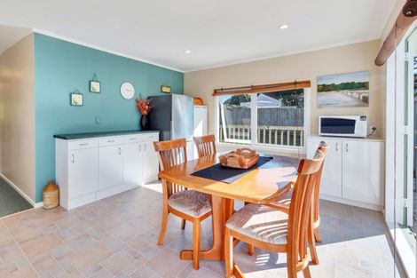Photo of property in 23 James Mcleod Road, Shelly Beach, Helensville, 0874