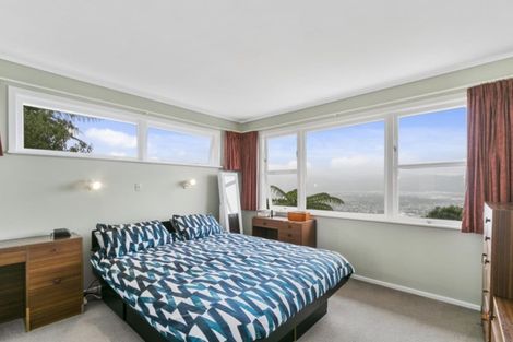 Photo of property in 1/94 Dowse Drive, Maungaraki, Lower Hutt, 5010