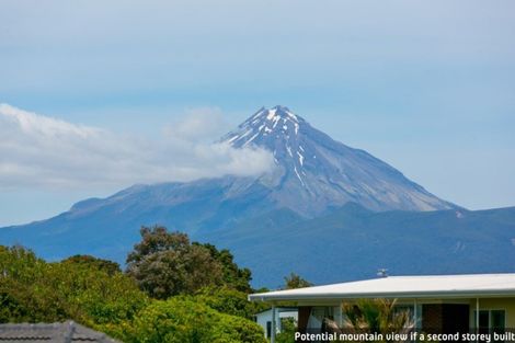 Photo of property in 403 Devon Street West, Lynmouth, New Plymouth, 4310