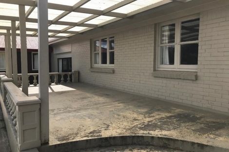 Photo of property in 2 Snead Place, Hamilton East, Hamilton, 3216