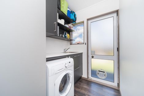 Photo of property in 97 Hillcrest Drive, Kelvin Grove, Palmerston North, 4414