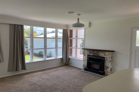 Photo of property in 9 Armstrong Avenue, Carterton, 5713