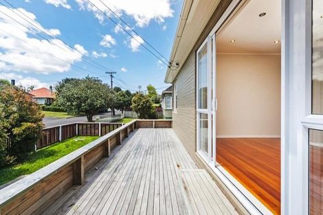 Photo of property in 8 Renton Road, Mount Albert, Auckland, 1025