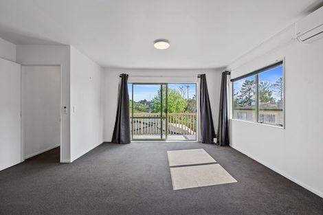 Photo of property in 121b Sunnyside Road, Sunnyvale, Auckland, 0612
