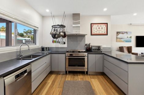 Photo of property in 6 Riverglen Drive, Haruru, 0204