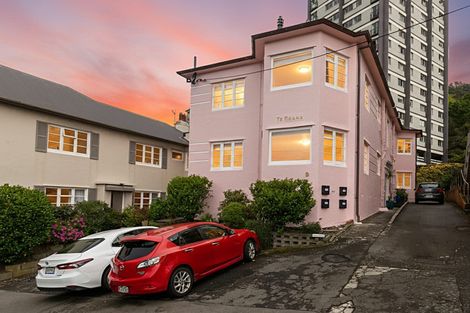 Photo of property in 9a Stowe Hill, Thorndon, Wellington, 6011