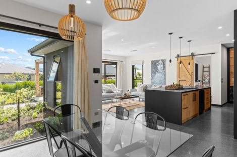 Photo of property in 24 Coralie Place, Lansdowne, Masterton, 5810