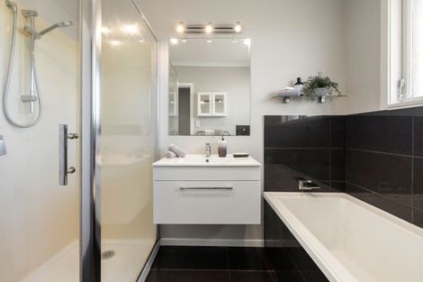 Photo of property in 22a Duncan Road, St Andrews, Hamilton, 3200