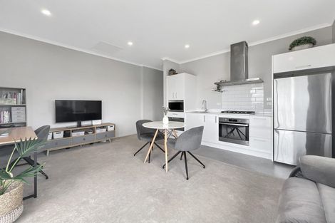 Photo of property in 24 Pukewhero Rise, Westgate, Auckland, 0614