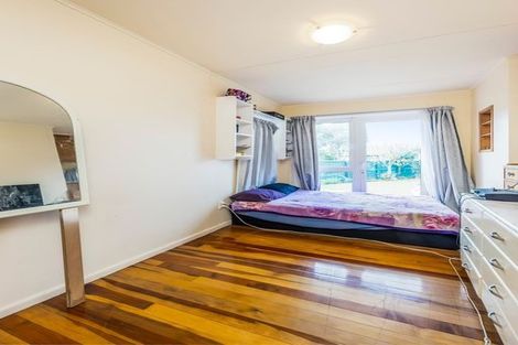 Photo of property in 2 Orakau Road, Mangere East, Auckland, 2024