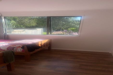 Photo of property in 22 Jenanne Place, Totara Vale, Auckland, 0629