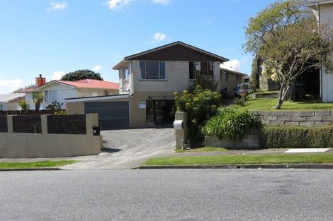 Photo of property in 33 Ernest Street, Ranui, Porirua, 5024