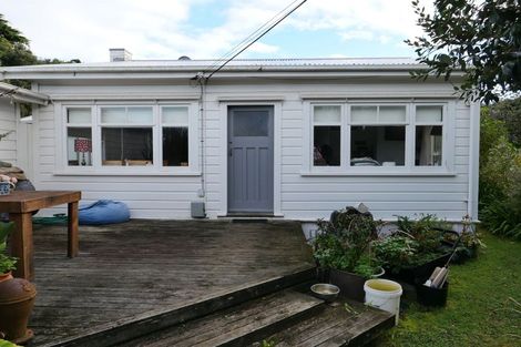 Photo of property in 61 Tutere Street, Waikanae Beach, Waikanae, 5036