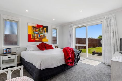 Photo of property in 66 Watkins Drive, Rangiora, 7400