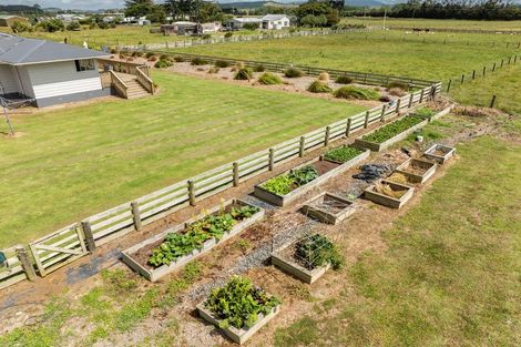 Photo of property in 74 Awakino Point Road East, Awakino Point, Dargaville, 0372