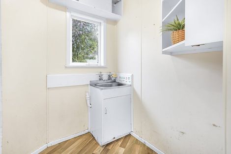 Photo of property in 14 Liston Crescent, Hillcrest, Hamilton, 3216