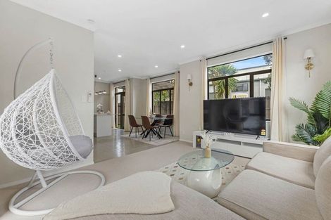 Photo of property in 17 Derg Place, East Tamaki, Auckland, 2013