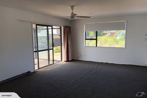 Photo of property in 5 Farm Lane, Parklands, Christchurch, 8083