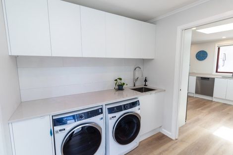 Photo of property in 23a Parkvale Road, Karori, Wellington, 6012