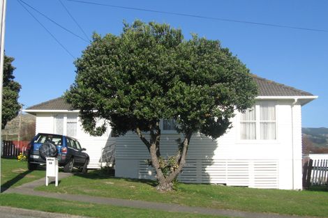 Photo of property in 14 Fawn Street, Cannons Creek, Porirua, 5024