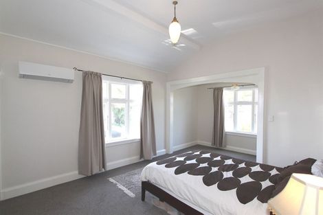 Photo of property in 27 Owles Terrace, New Brighton, Christchurch, 8061