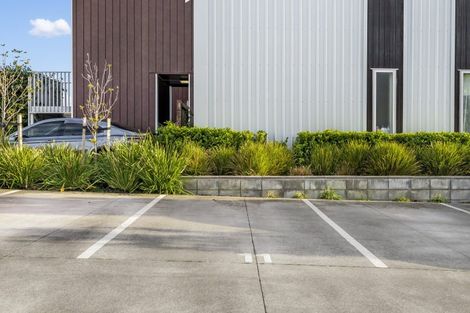 Photo of property in 11/2 Warrant Officer Lane, Hobsonville, Auckland, 0616