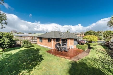 Photo of property in 19 Farnborough Drive, Nawton, Hamilton, 3200