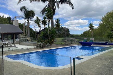 Photo of property in 343 Whitehills Road, Waitoki, 0994