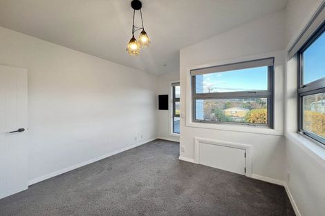 Photo of property in 4 Coates Grove, Silverstream, Upper Hutt, 5019