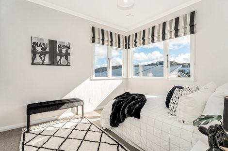 Photo of property in 23 Lucknow Terrace, Khandallah, Wellington, 6035