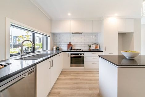 Photo of property in 84 Mawai Hakona Drive, Wallaceville, Upper Hutt, 5018