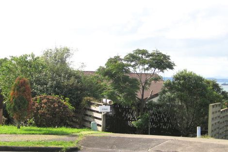 Photo of property in 22 Callender Place, Shelly Park, Auckland, 2014
