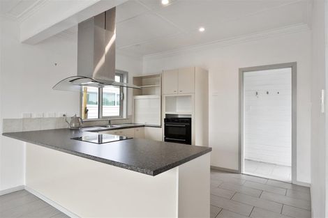 Photo of property in 95 Orchard West Road, Ngatea, 3503