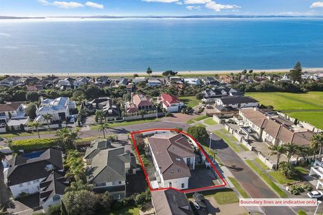 Photo of property in 12 Quedley Court, Eastern Beach, Auckland, 2012