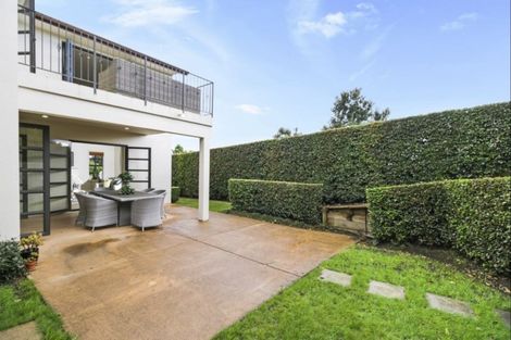 Photo of property in 33 Point View Drive, East Tamaki Heights, Auckland, 2016