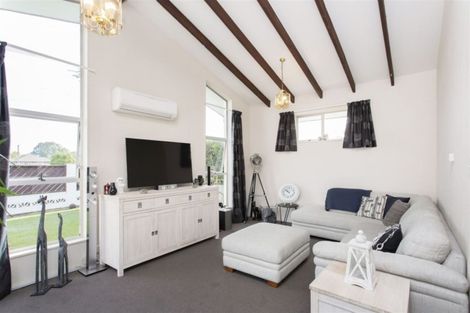 Photo of property in 17 Stackhouse Avenue, Bishopdale, Christchurch, 8053