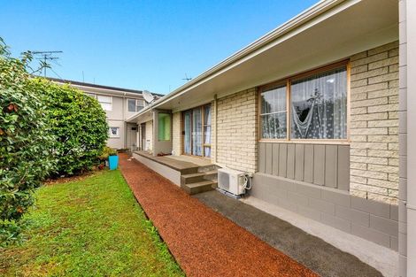 Photo of property in 5/4 Ashby Place, Pukekohe, 2120