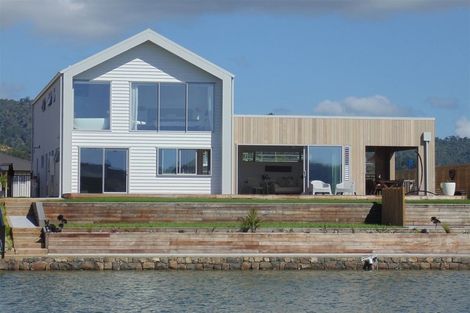 Photo of property in 16 Ngaroma Crescent, Whitianga, 3510