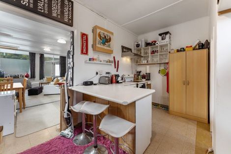 Photo of property in 68 Pinehaven Road, Pinehaven, Upper Hutt, 5019