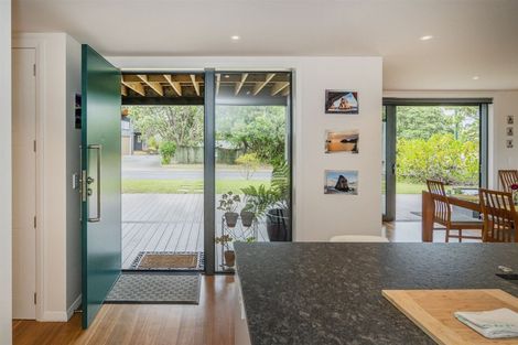 Photo of property in 9 Oyster Drive, Cooks Beach, Whitianga, 3591